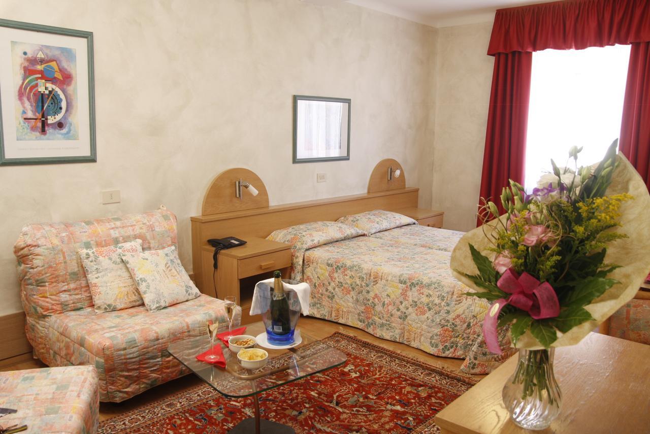 Hotel Centro Torre Pellice Dış mekan fotoğraf